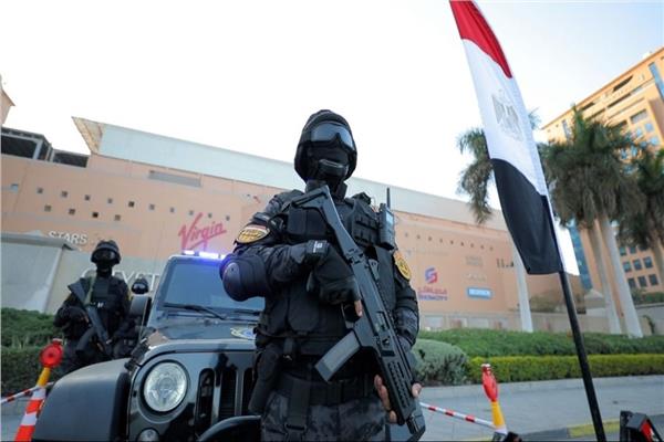 مصدر أمني ينفي اقتحام الشرطة منزل مواطن