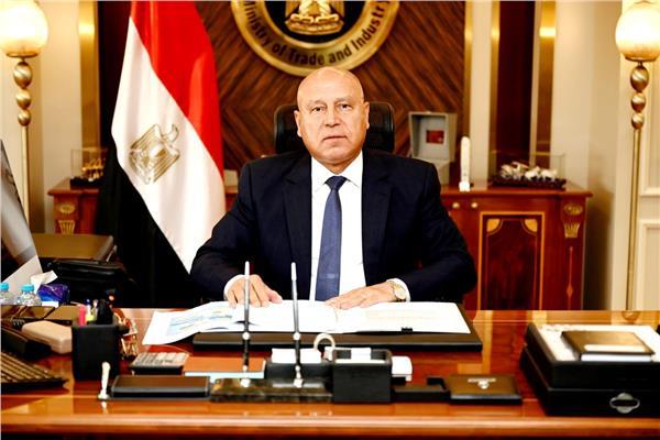 الفريق كامل الوزير، وزير الصناعة والنقل