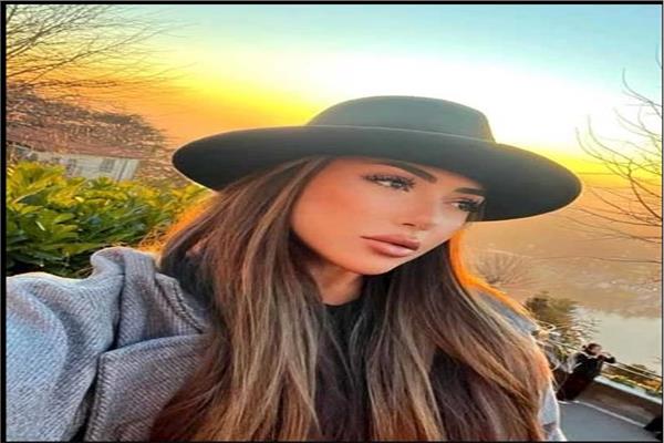 الفنانة سارة سلامة 