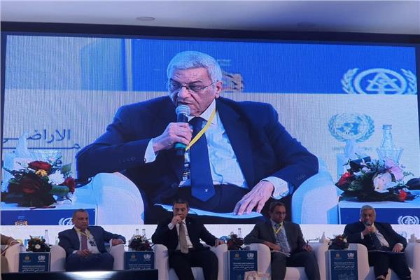جانب من المؤتمرالمؤتمر العربي