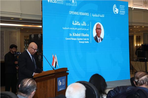  خالد عكاشة اثناء القاء كلمته بالمؤتمر