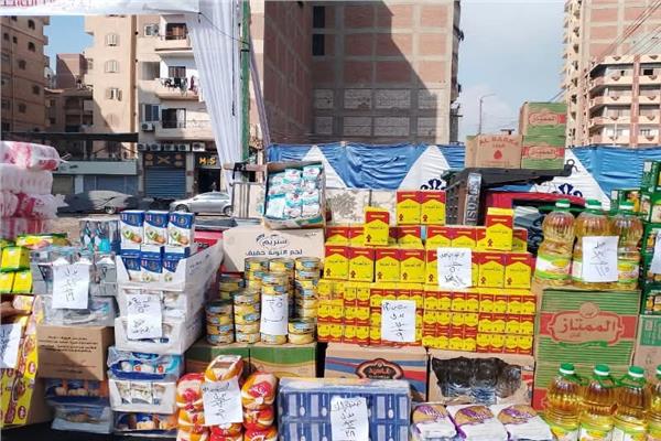 إقامة سوق اليوم الواحد بمدينتي بلبيس ومنيا القمح  بالشرقية 