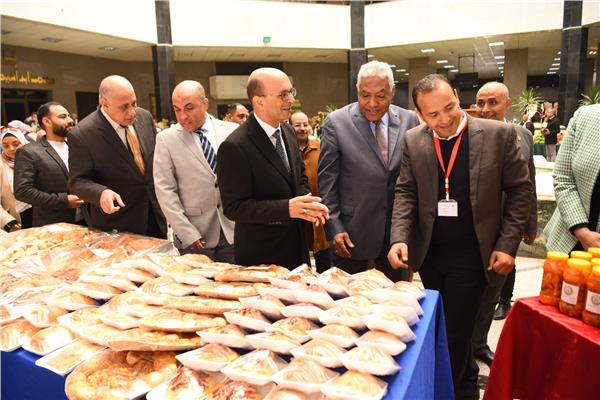 معرض كلية الزراعة بجامعة أسيوط