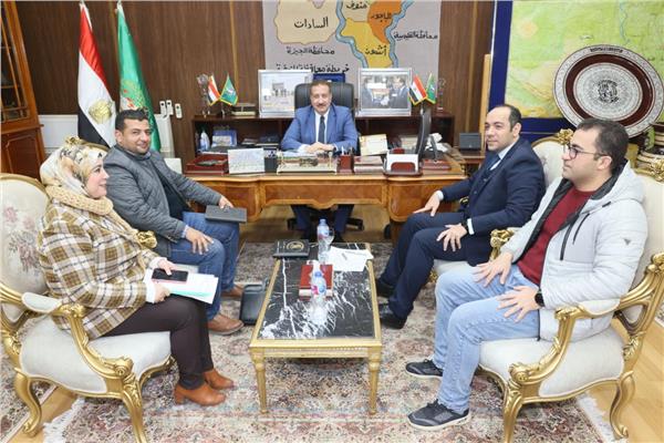 محافظ المنوفية يناقش إقامة منافذ لتوزيع المنتجات الغذائية بأسعار مخفضة