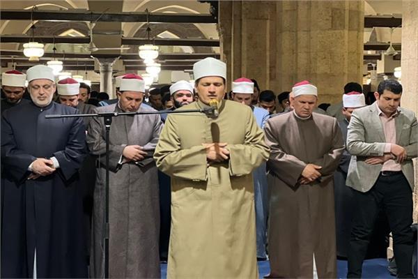صلاة التراويح من الجامع الأزهر  