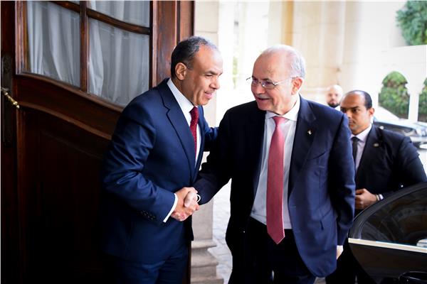 وزير الخارجية والهجرة يستقبل رئيس الوزراء وزير الخارجية الفلسطيني