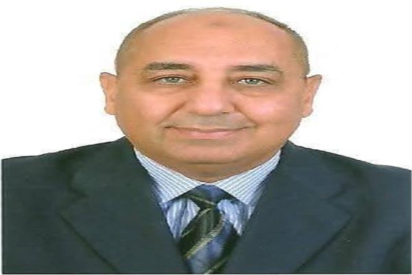 الدكتور علي عوف