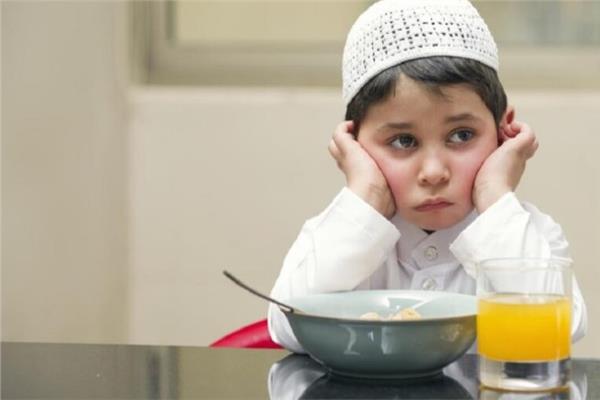 أهم الإرشادات لصيام الطفل في رمضان
