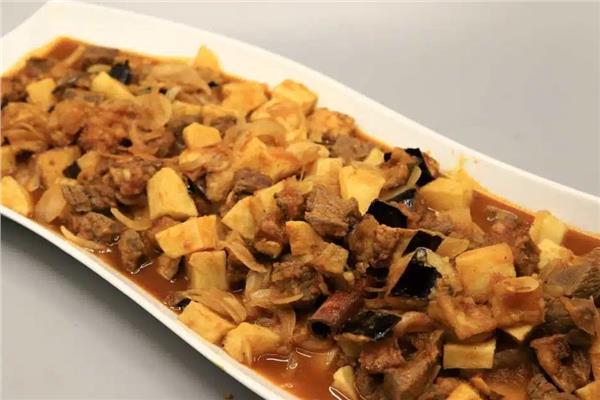 طريقة تحضير لحم بالباذنجان والبطاطس
