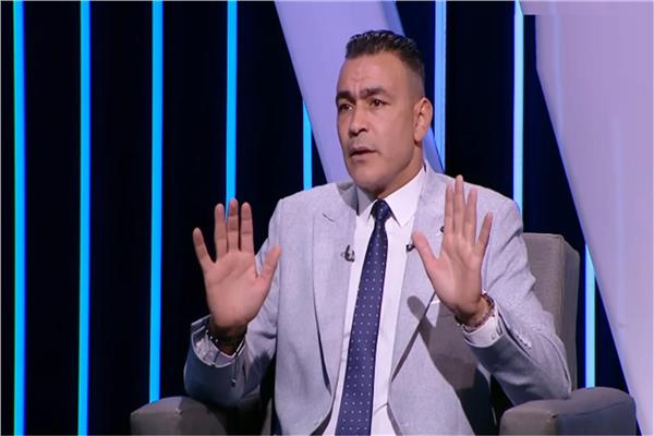 عصام الحضري حارس وقائد المنتخب الوطني السابق