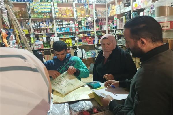 مني صالح رئيس مركز ومدينة السنطة