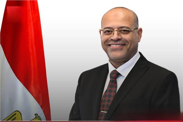  وزير العمل