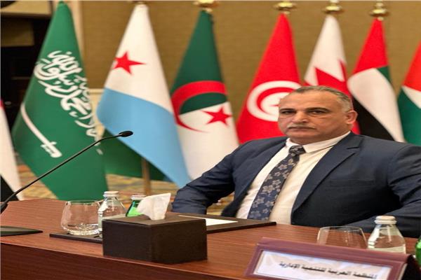 الرئيس السيسي يتوسط صورة تذكارية مع القادة العرب
