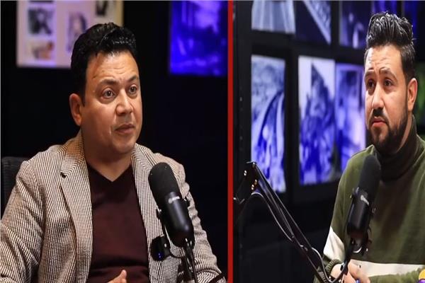 الصحفية ياسر ربيع مع الفنان عمرو رمزي 