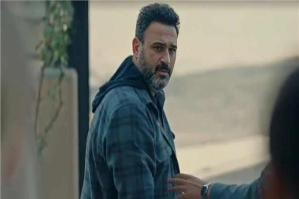أكرم حسني