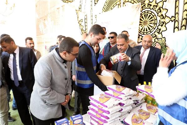 محافظ الشرقية يشارك فى تعبئة