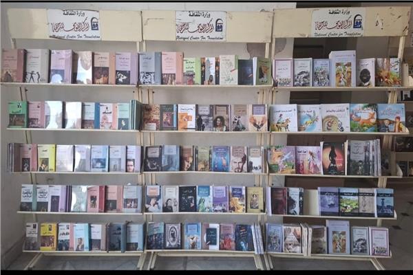 قومي الترجمة ينظم معرضا مخفضا للكتاب