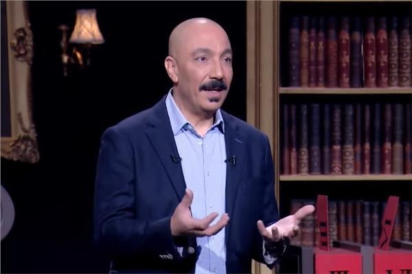  الفنان طارق لطفي