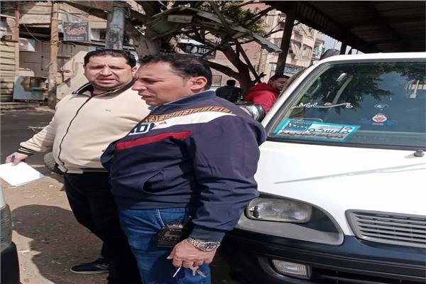 متابعة لسير العمل بمواقف دمياط والزرقا وكفر البطيخ و فارسكور والتشديد على وضع الملصقات بالتعريفة
