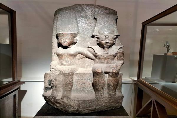 عبق التاريخ بين الآلهة والملوك 