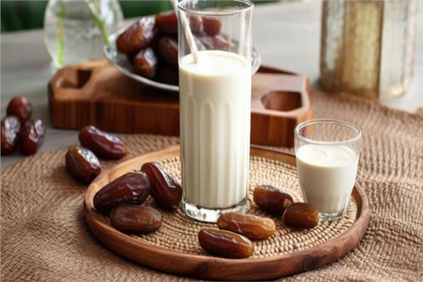 التمر بالحليب