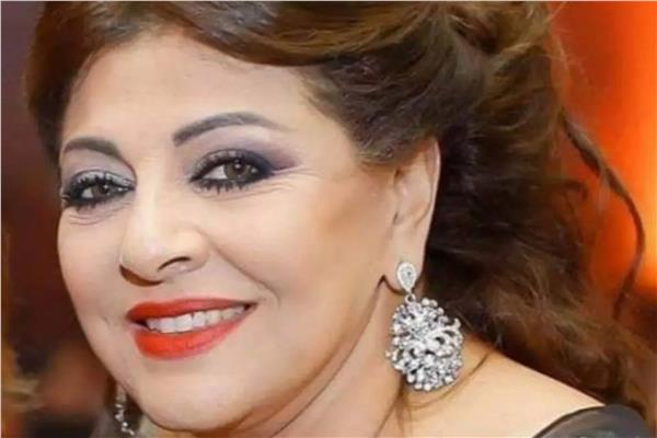 الفنانة هالة صدقي