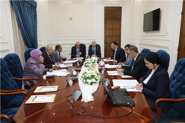 محافظ القاهرة يترأٍس اللجنة العليا للقيادات 