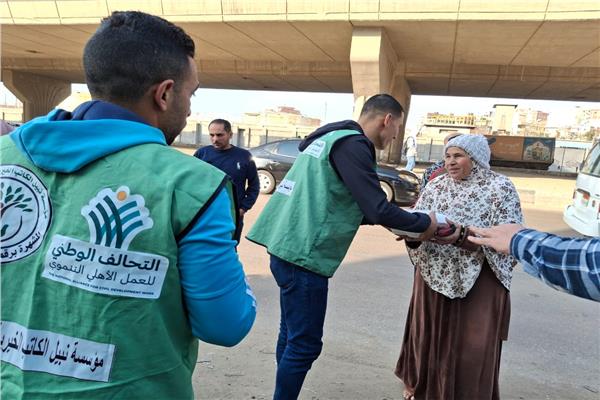 التحالف الوطني يوزع 2500 وجبة غذائية