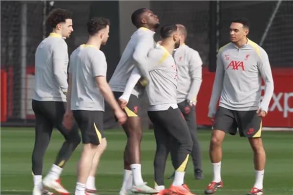 محمد صلاح وأرنولد في تدريبات ليفربول