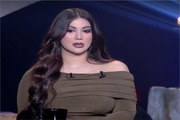 الفنانة هدى الإتربي
