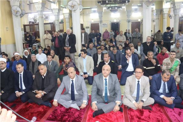 محافظ القليوبية ومدير الأمن يشهدان إحتفالية الأوقاف بذكرى العاشر من رمضان 