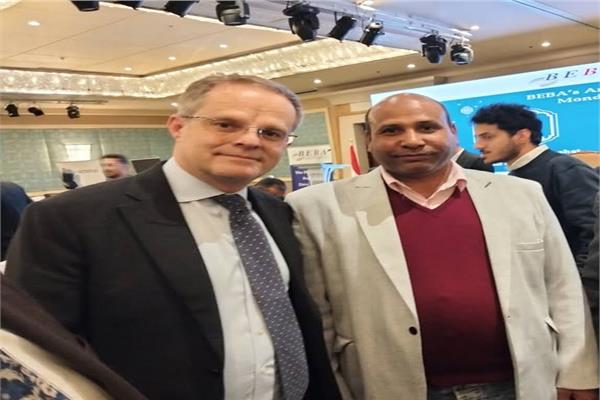 محرر بوابة أخبار اليوم مع سفير بريطانيا بالقاهرة 