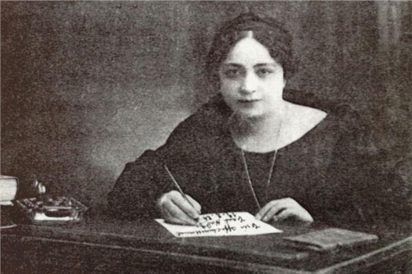 الناشطة هدى شعراوي