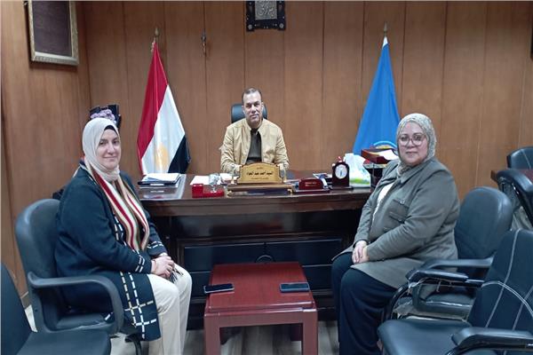 السيد أحمد عبدالجواد وكيل وزارة الصحه بالبحيرة - الدكتوره نانيس عبدالمحسن