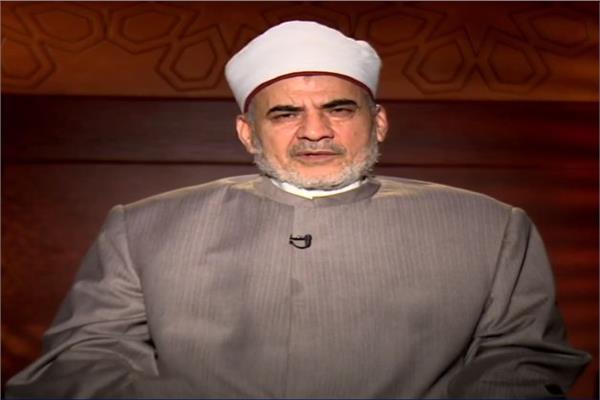  الدكتور سيف رجب قزامل