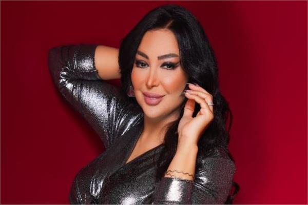 شاهيناز