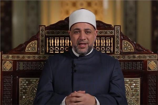 الدكتور أيمن أبو عمر، من علماء وزارة الأوقاف