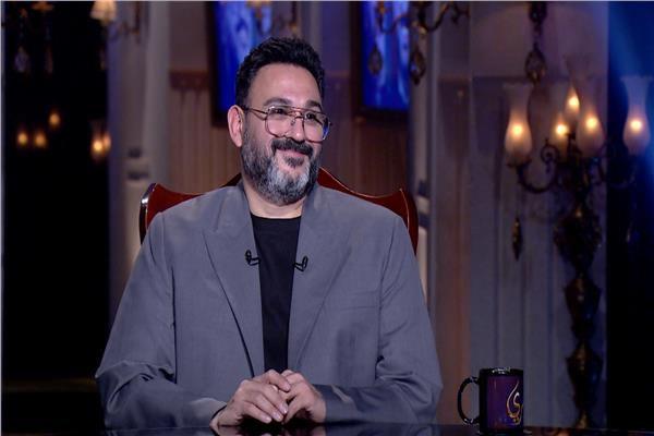 أكرم حسني