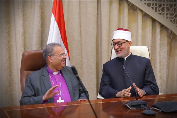 رئيس الطائفة الإنجيلية ومفتي الجمهورية