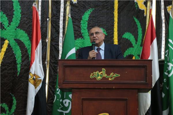 الدكتور عبد السند يمامة