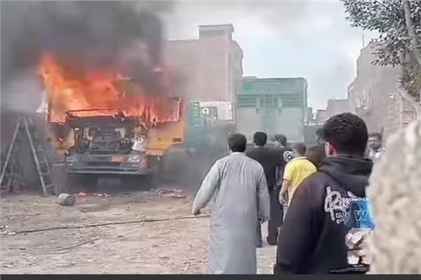 حريق هائل بسيارة نقل بالدلجمون     