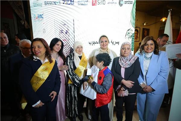 نقابة العاملين بالبنوك والتأمينات تحتفل بالإفطار السنوي وتكرم الأمهات المثاليات