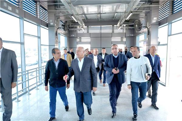 من جولة الوزير في الأتوبيس الترددي «BRT»