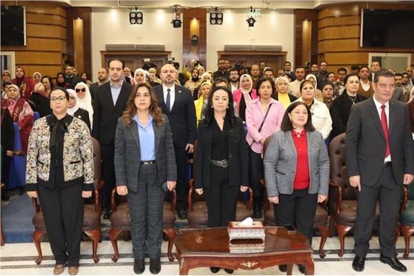 فعاليات احتفالية تكريم الأم المثالية
