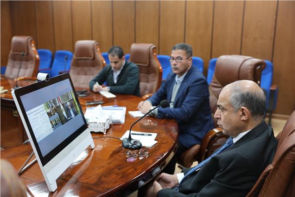 محافظ المنيا يشارك فى الاجتماع السادس لمجلس المحافظين 