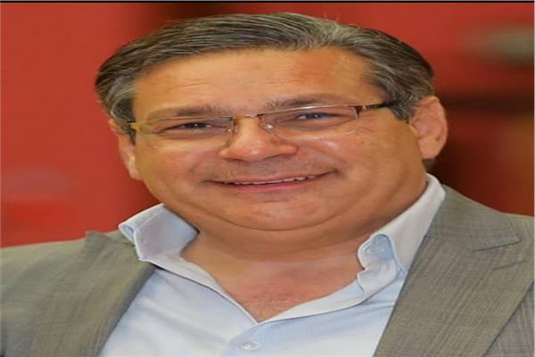  الدكتور مصطفى عمارة