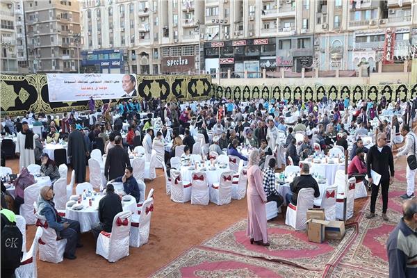 مائدة إفطار جماعي تحت عنوان "قوتنا في وحدتنا"