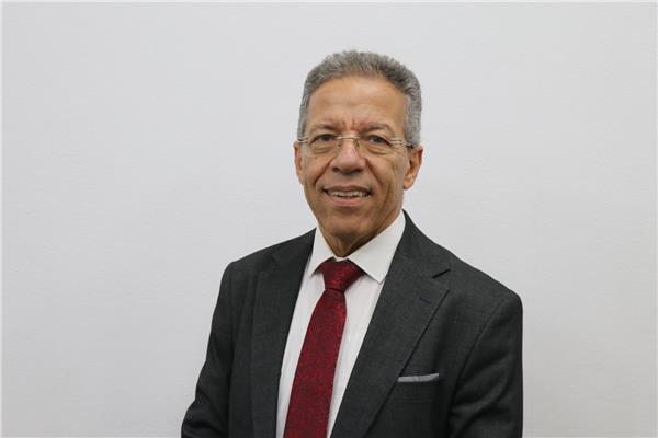 أسامة عبد الحى (نقيب الأطباء)
