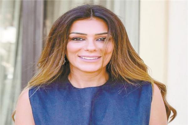 الفنانة إنجي المقدم