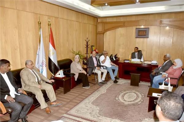 نائب محافظ الأقصر يترأس اجتماع مبادرة ظواهر التنسيقى للقضاء على الإدمان 